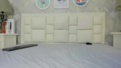 naia_cox online show from October 11, 2025, 3:50 am