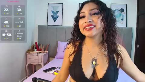 Snapshot of naia_cruz_ chatting on September 12, 2025, 7:58 pm Naia online show from September 12, 2025, 7:58 pm