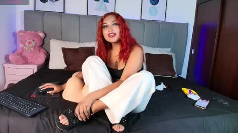 Snapshot of naia_cruz_ chatting on November 20, 2025, 7:46 pm Naia online show from November 20, 2025, 7:46 pm