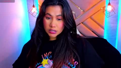 Snapshot of naia_karter chatting on January 18, 2025, 6:32 pm online show from January 18, 2025, 6:32 pm