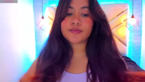 Snapshot of naia_karter chatting on February 1, 2025, 3:18 pm online show from February 1, 2025, 3:18 pm