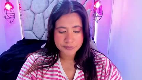 Snapshot of naia_karter chatting on February 11, 2025, 7:38 pm online show from February 11, 2025, 7:38 pm
