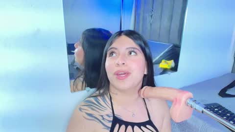 Naia x online show from December 4, 2025, 9:12 pm