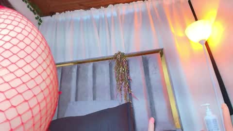 Naia x online show from February 4, 2026, 10:47 pm