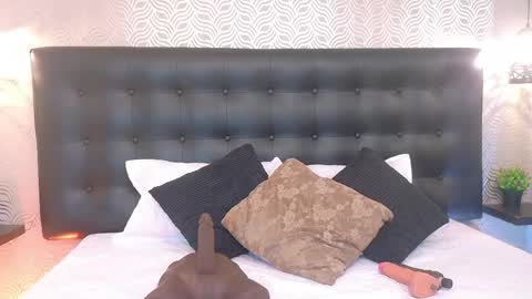 Snapshot of naiaramasson_ chatting on May 15, 2026, 12:12 pm naiaramasson_ online show from May 15, 2026, 12:12 pm