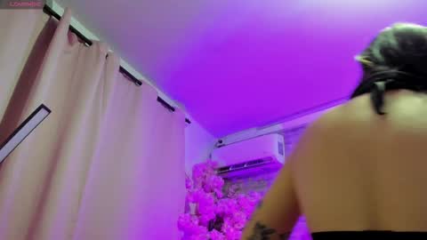 naiawhisper online show from March 18, 2026, 3:53 am