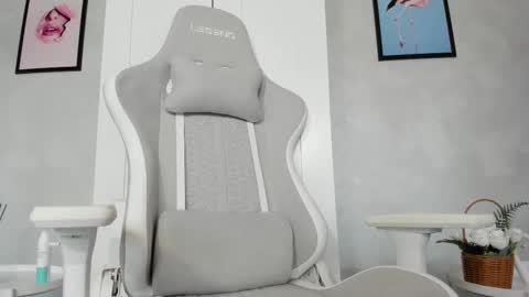 Snapshot of naila18 chatting on March 7, 2025, 10:24 am Naila online show from March 7, 2025, 10:24 am