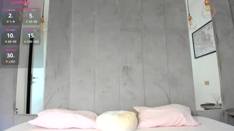 Snapshot of naila18 chatting on September 11, 2025, 6:02 am Naila online show from September 11, 2025, 6:02 am