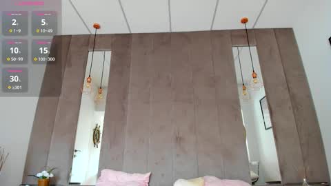 Snapshot of naila18 chatting on October 1, 2025, 6:52 am Naila online show from October 1, 2025, 6:52 am