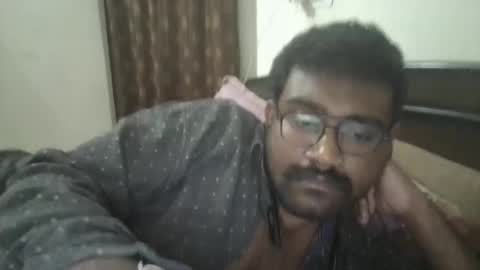 NAIRANANDU28 online show from April 5, 2026, 8:28 pm