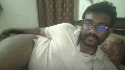 NAIRANANDU28 online show from April 15, 2026, 7:04 am
