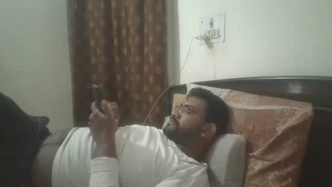 NAIRANANDU28 online show from April 25, 2026, 11:24 am