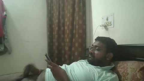 Snapshot of nairanandu28 chatting on May 17, 2026, 6:33 am NAIRANANDU28 online show from May 17, 2026, 6:33 am