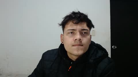 naisha and axel2 online show from October 10, 2025, 5:17 am