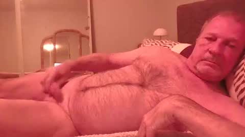 Snapshot of naked4ladies2 chatting on October 28, 2025, 7:34 am Naked4Ladies online show from October 28, 2025, 7:34 am