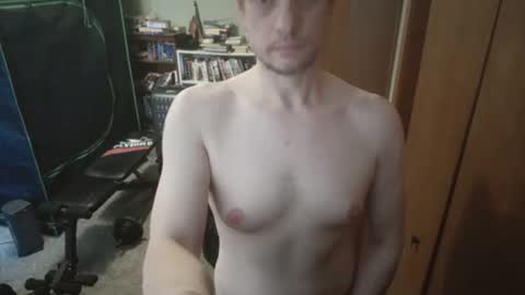 Snapshot of nakedcav chatting on April 5, 2026, 3:53 pm NakedClown online show from April 5, 2026, 3:53 pm