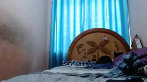 nakedlima online show from May 4, 2026, 5:53 pm