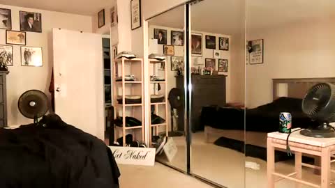 nakedmonkey online show from July 31, 2026, 1:05 am