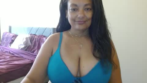 Snapshot of nala_thickk chatting on December 4, 2024, 4:38 pm Nala Thickk online show from December 4, 2024, 4:38 pm