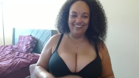 Snapshot of nala_thickk chatting on December 28, 2024, 4:30 pm Nala Thickk online show from December 28, 2024, 4:30 pm