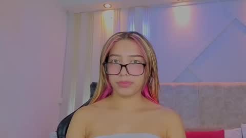 Snapshot of nami_sweet_ chatting on September 25, 2025, 3:21 am nami_sweet_ online show from September 25, 2025, 3:21 am