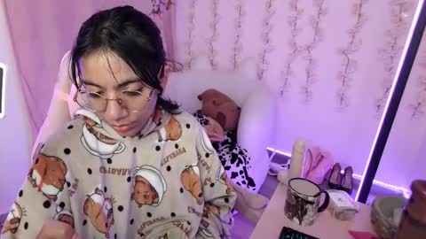 nami_usagi online show from January 6, 2026, 11:58 am