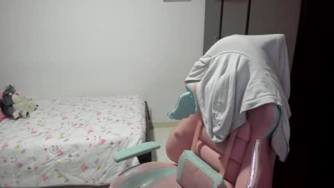 Nami online show from February 17, 2025, 1:04 am