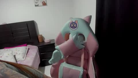 Nami online show from December 14, 2025, 2:06 am