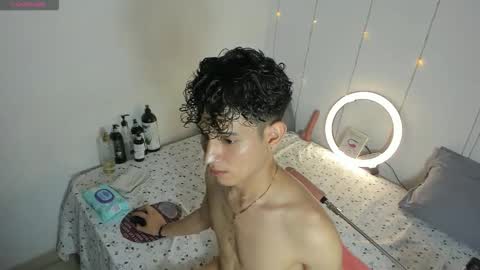 Namir  online show from September 25, 2025, 4:05 am