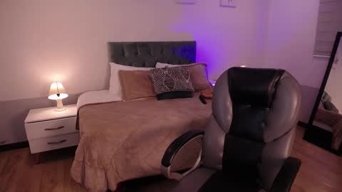 Snapshot of namisunny chatting on January 10, 2025, 9:44 am nami online show from January 10, 2025, 9:44 am