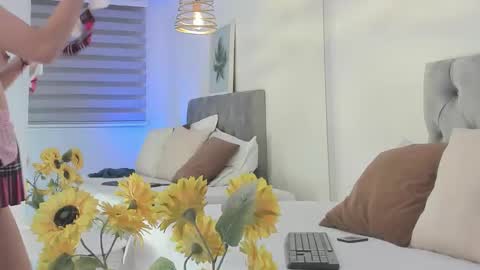 Snapshot of namisunny chatting on October 3, 2025, 7:55 pm nami online show from October 3, 2025, 7:55 pm