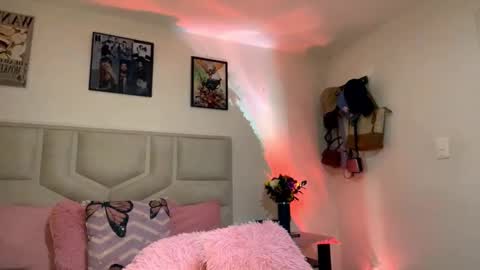 Snapshot of namithompson chatting on September 24, 2025, 11:41 pm NamiThompson online show from September 24, 2025, 11:41 pm