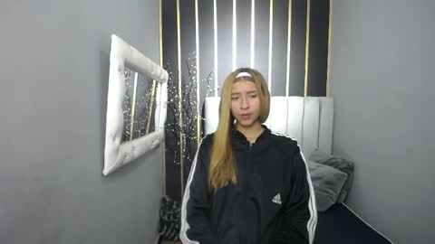 Snapshot of nancy_blonde chatting on May 11, 2026, 1:06 pm nancy blonde online show from May 11, 2026, 1:06 pm