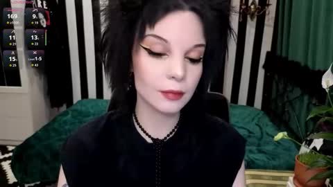 Nancy online show from November 30, 2025, 3:10 am