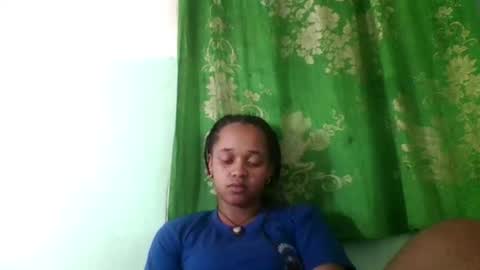 nandrianina416143 online show from May 14, 2026, 12:01 pm