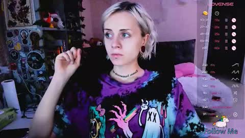 Monday-Friday 12-4 AM and 6-9 AM New York time online show from October 16, 2025, 8:43 pm