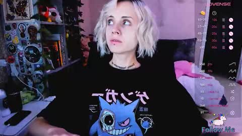 Monday-Friday 12-4 AM and 6-9 AM New York time online show from October 18, 2025, 8:53 pm