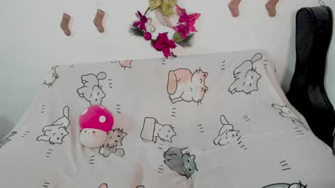 Snapshot of naoko_uwu chatting on December 20, 2024, 10:38 am Naoko online show from December 20, 2024, 10:38 am