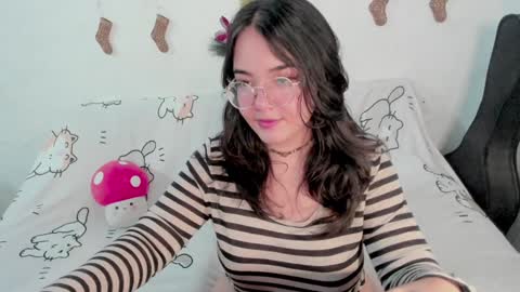 Snapshot of naoko_uwu chatting on December 29, 2024, 2:21 pm Naoko online show from December 29, 2024, 2:21 pm