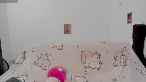 Snapshot of naoko_uwu chatting on March 3, 2025, 4:25 am Naoko online show from March 3, 2025, 4:25 am