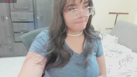 Snapshot of naoko_uwu chatting on August 3, 2026, 11:08 pm Naoko online show from August 3, 2026, 11:08 pm