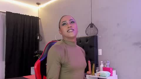 Snapshot of naomi__blair chatting on July 25, 2026, 3:26 am Naomi Blair online show from July 25, 2026, 3:26 am
