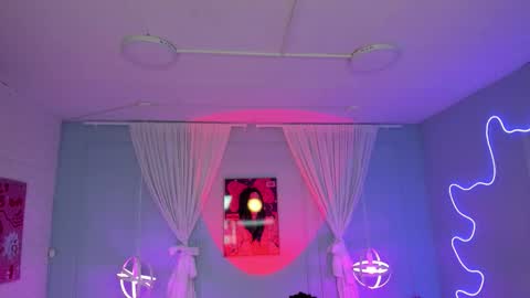 Naomi online show from February 16, 2026, 7:32 pm