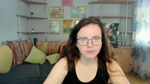 naomi_di online show from June 2, 2026, 6:26 am