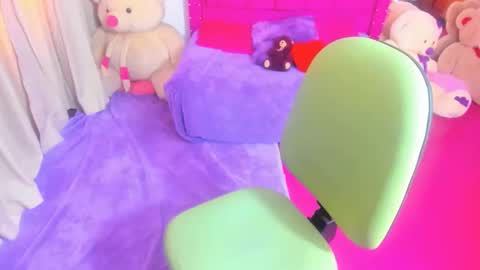 Snapshot of naomi_johnson132 chatting on May 8, 2026, 6:24 pm nahomi online show from May 8, 2026, 6:24 pm
