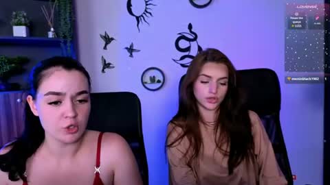 Snapshot of naomi_perl chatting on July 12, 2026, 9:33 am Naomi online show from July 12, 2026, 9:33 am