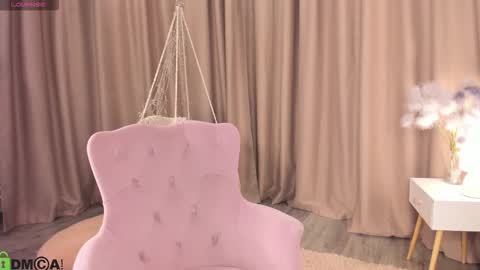 Snapshot of naomi_rias chatting on October 9, 2025, 1:03 am Naomi online show from October 9, 2025, 1:03 am