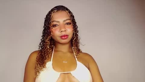 Snapshot of naomi_rider77 chatting on September 15, 2025, 5:29 am mara Jos online show from September 15, 2025, 5:29 am