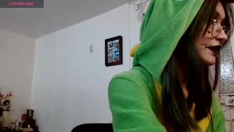 Snapshot of naomi_unu chatting on June 13, 2026, 7:12 pm Naomi online show from June 13, 2026, 7:12 pm