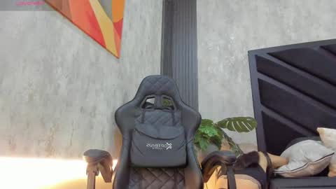 Snapshot of naomi_viper_ chatting on June 1, 2026, 11:34 am Naomi online show from June 1, 2026, 11:34 am